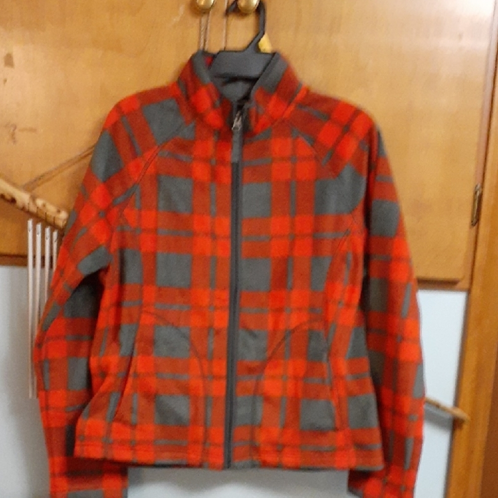 Plaid fleece jacket front zip  and 2 front pockets  like brand new!